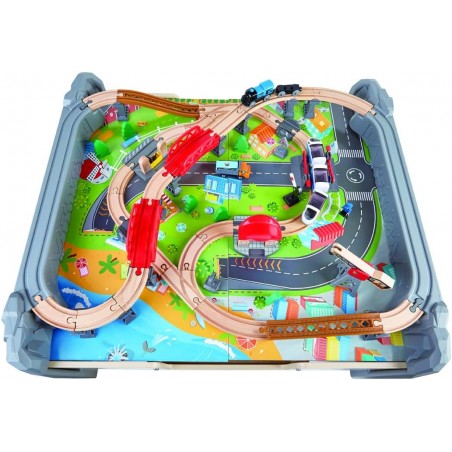 TAVOLO FERROVIARIO LEGNO TRENI E BINARI  70 PEZZI E LOCOMOTIVA A BATTERIA 